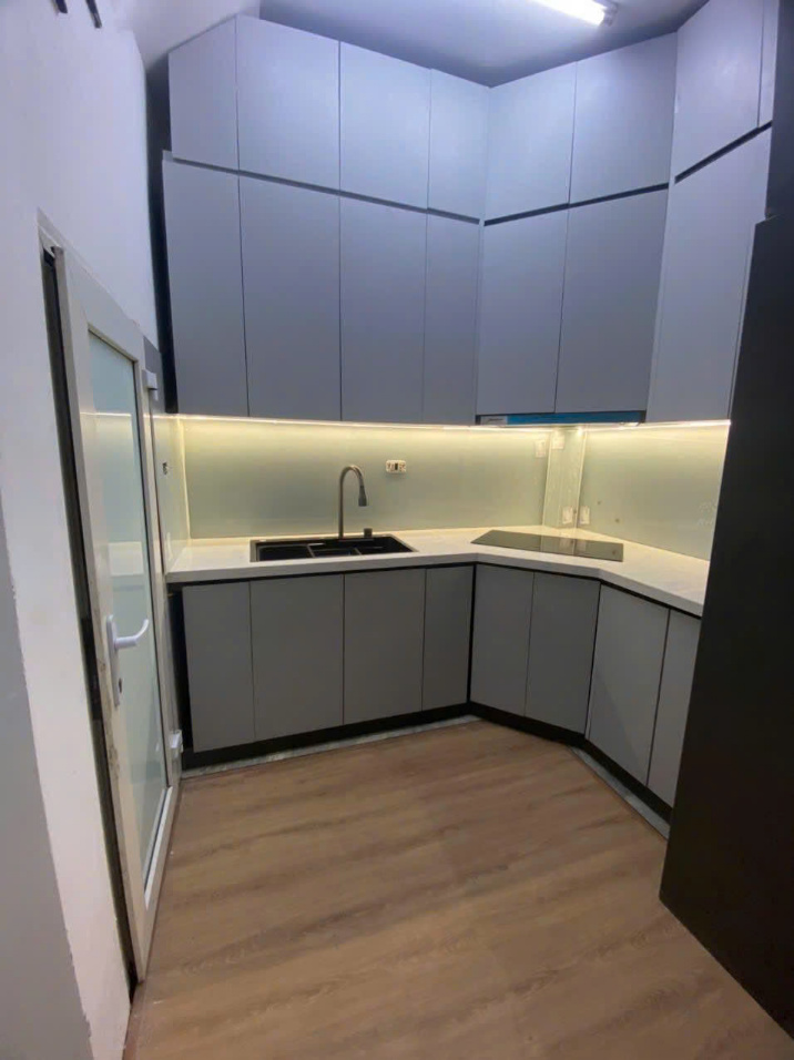 Cho thuê nhà nguyên căn Phố Trương Định, 5 tầng x 33m2, 3 ngủ, 13 Triệu - Ảnh 2